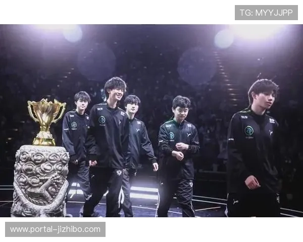 年终总决赛小组赛竞争激烈,四强席位悬念持续 年终总决赛小组赛竞争激烈,四强席位悬念持续